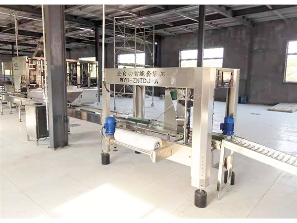 全自動(dòng)大桶套袋機(jī) 
